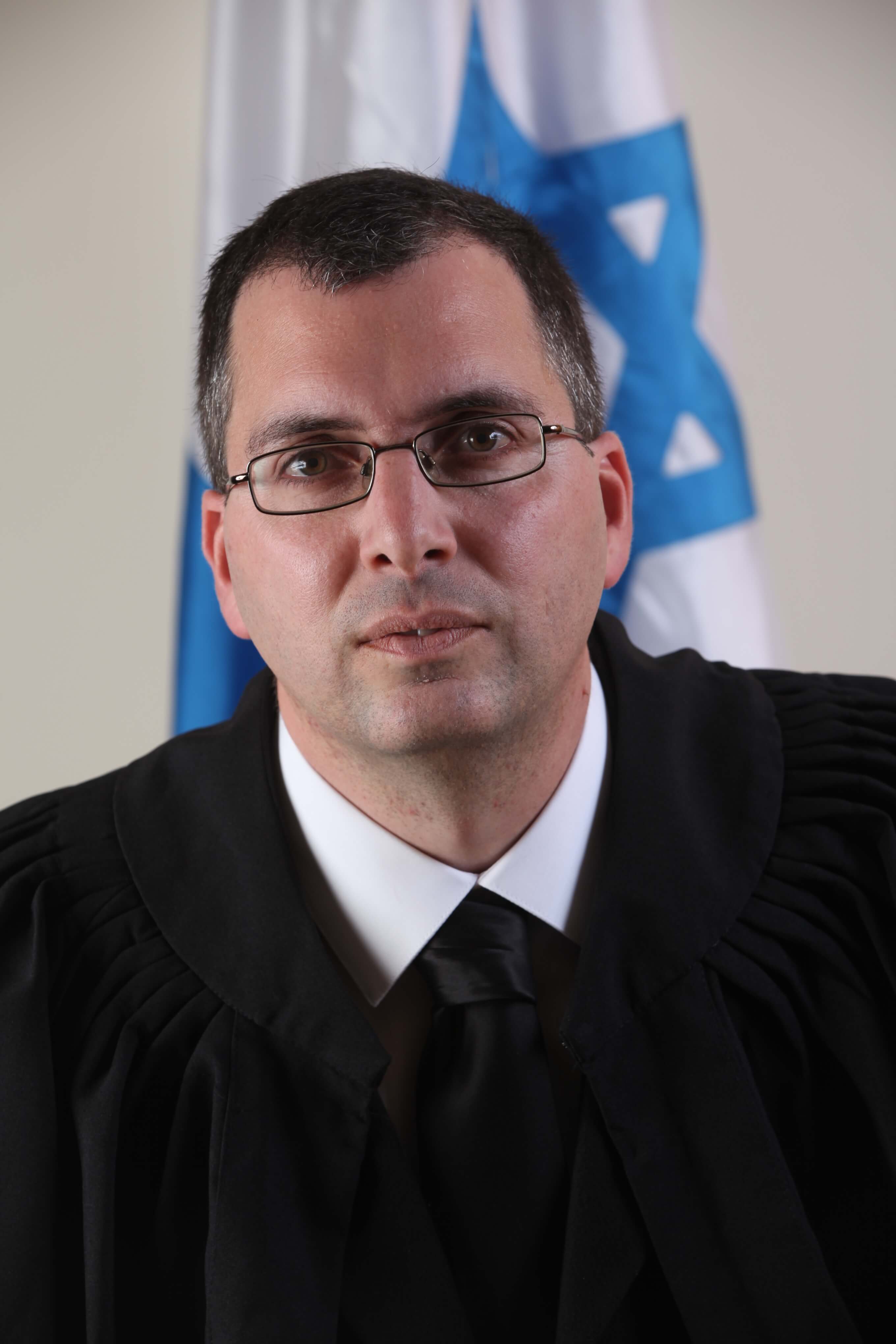 השופט יואב עטר
