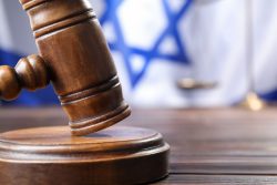 אמצעי לחימה שנתפסו בבית